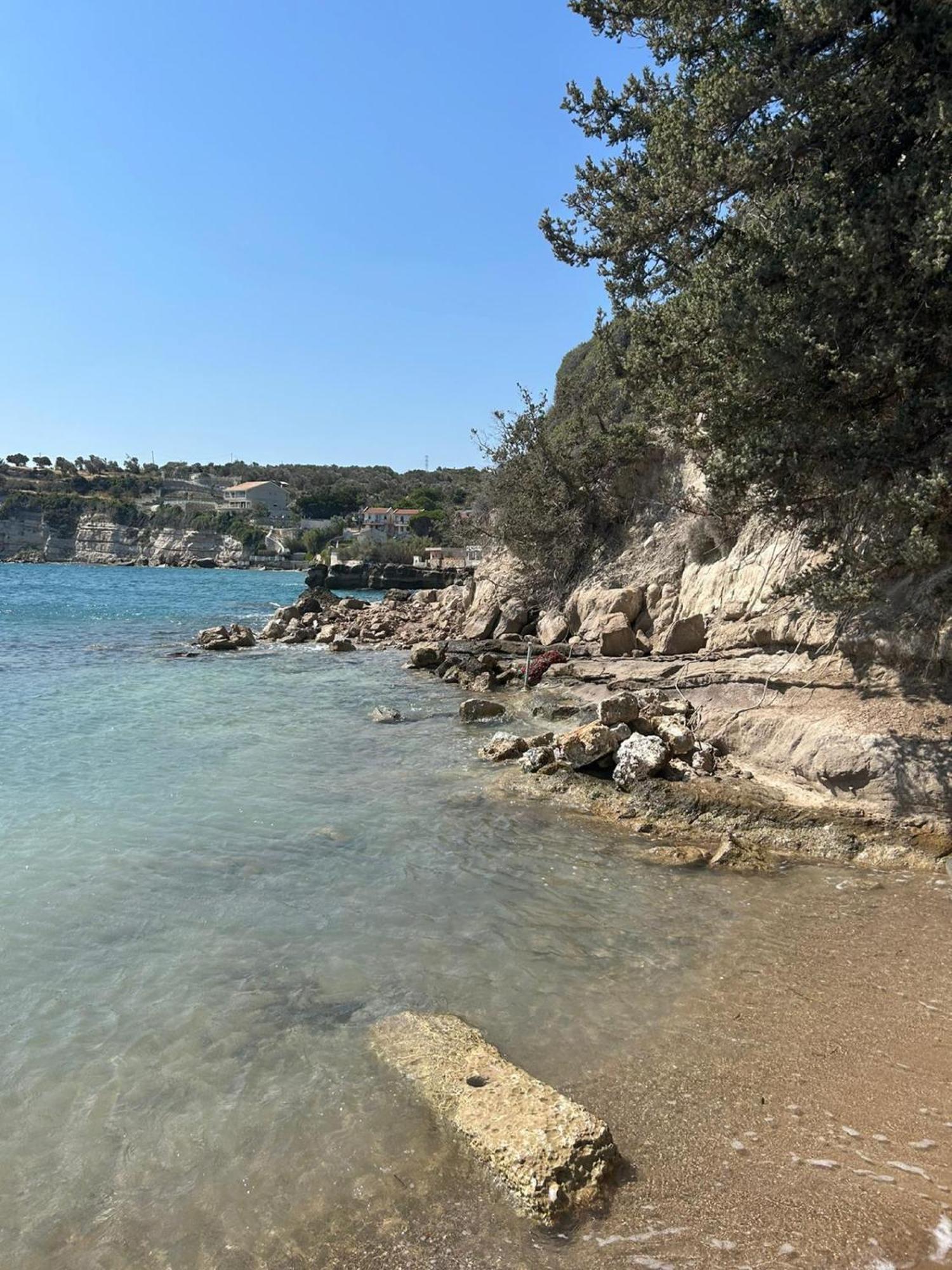 Tiny House Framed By Nature Near Sea In Karaburun Villa Smirne Esterno foto
